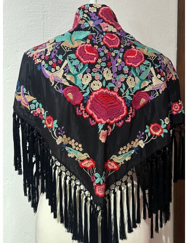 Mantón clavel en negro
