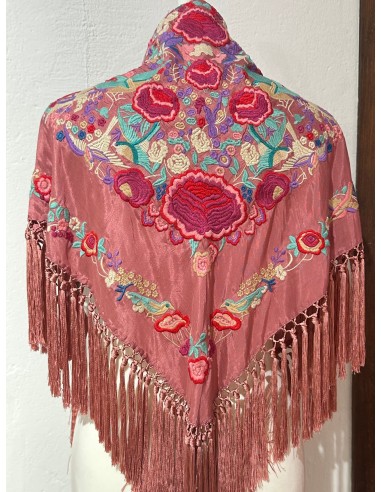 Mantón clavel rosa maquillaje